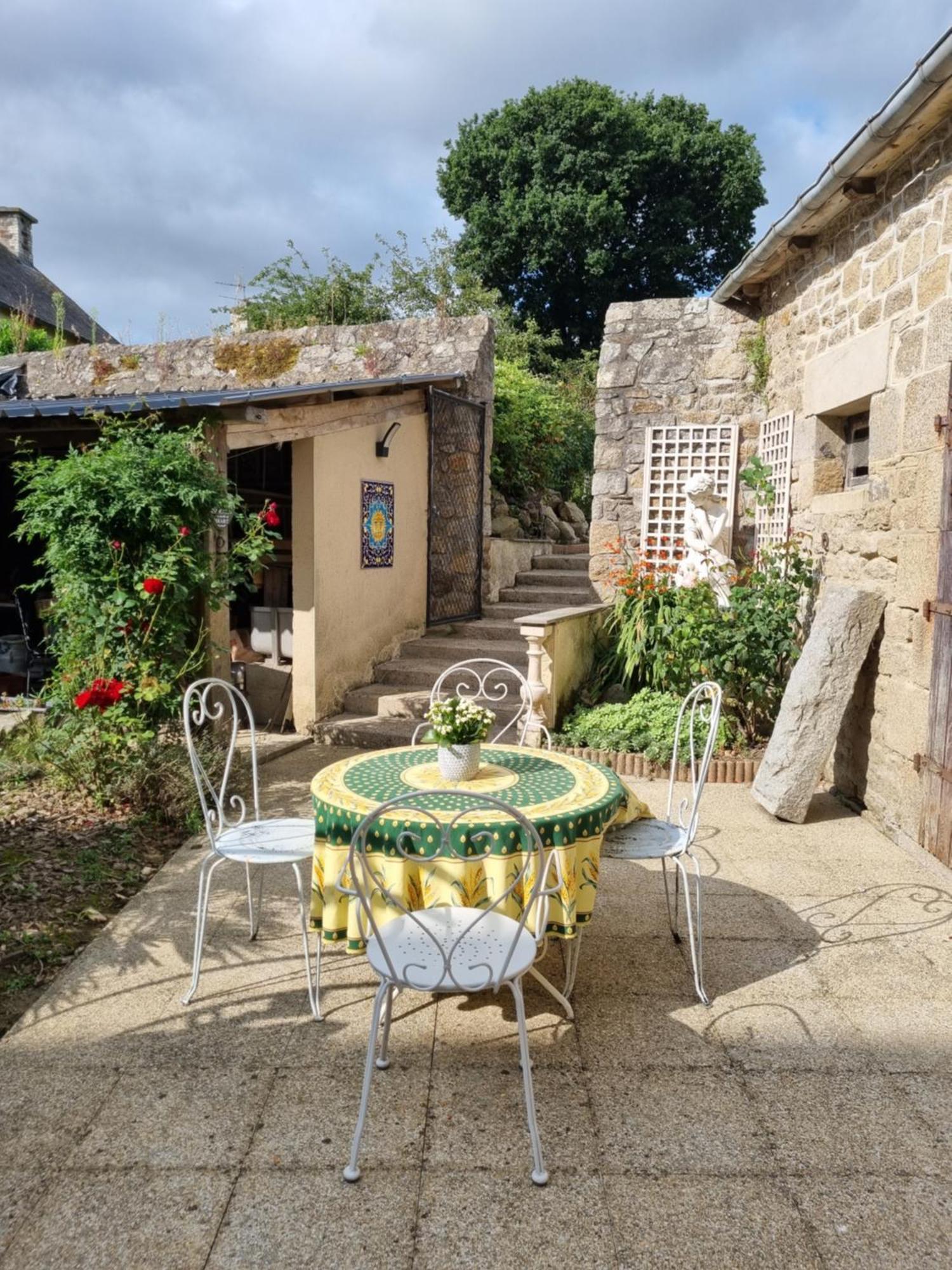 Les Forges Du Lou Apartamento Jugon-les-Lacs Exterior foto